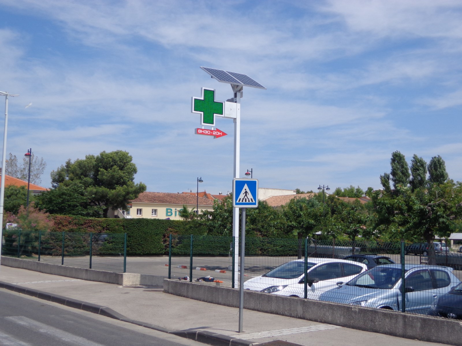 Signalisation, publicitaire, Fabricant, Enseigne, affiche, publicitaire, extérieur, avec, néon, Maroc, ville, Marrakech, Casablanca, Agadir, Essaouira, Panneaux, totems
