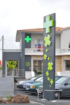 Signalisation, publicitaire, Fabricant, Enseigne, affiche, publicitaire, extérieur, avec, néon, Maroc, ville, Marrakech, Casablanca, Agadir, Essaouira, Panneaux, totems