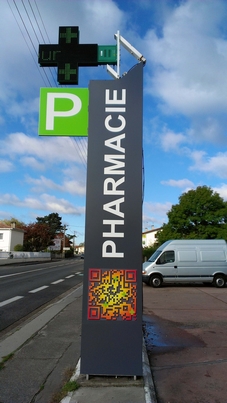 Signalisation, publicitaire, Fabricant, Enseigne, affiche, publicitaire, extérieur, avec, néon, Maroc, ville, Marrakech, Casablanca, Agadir, Essaouira, Panneaux, totems