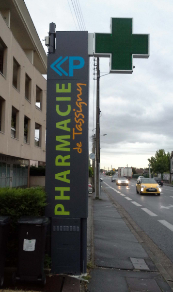 Signalisation, publicitaire, Fabricant, Enseigne, affiche, publicitaire, extérieur, avec, néon, Maroc, ville, Marrakech, Casablanca, Agadir, Essaouira, Panneaux, totems